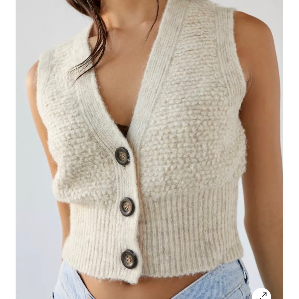 UO Paige Textured Sweater Vest
